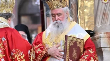 غياب 52 عامًا.. عودة الأنبا سيميون مطرانًا لدير سانت كاترين بعد خمس عقود من الانتظار